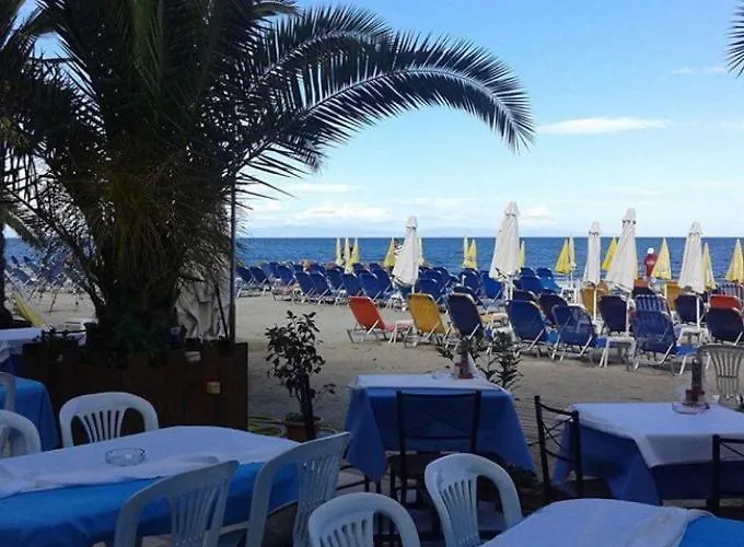 Anesis Szálloda Paralía